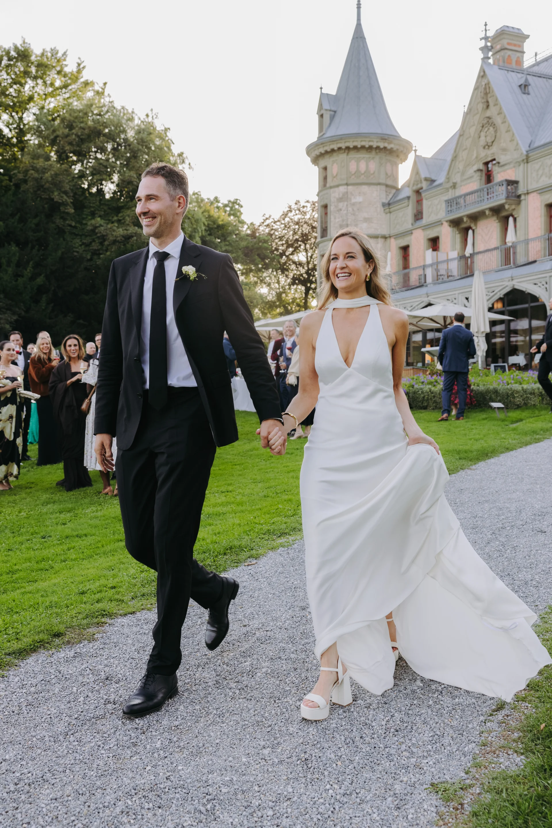 Stilvolles Hochzeitsportrait in urbaner Umgebung - City Wedding Fotograf Zürich